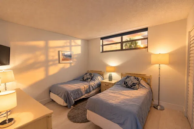Singer Island Unit 507 photo 9