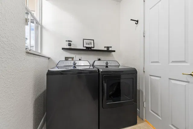  Residence photo 20