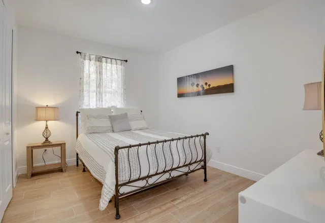 Residence photo 16