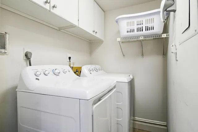 Consulate Place Unit 1005 photo 13