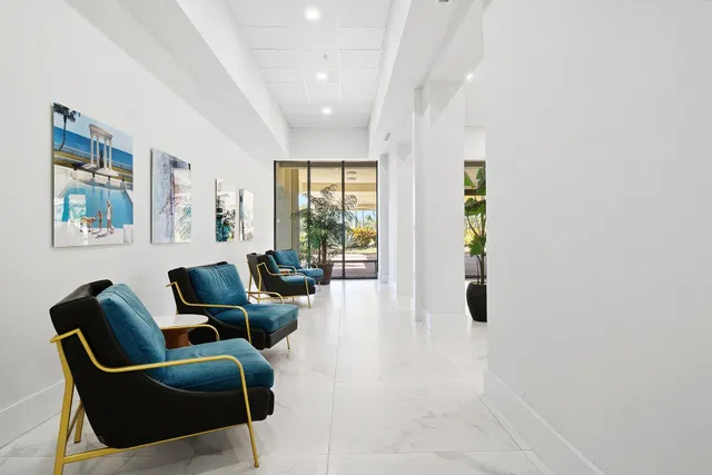 Consulate Place Unit 1005 photo 24