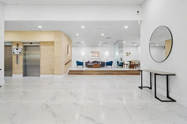 Consulate Place Unit 1005 photo 26