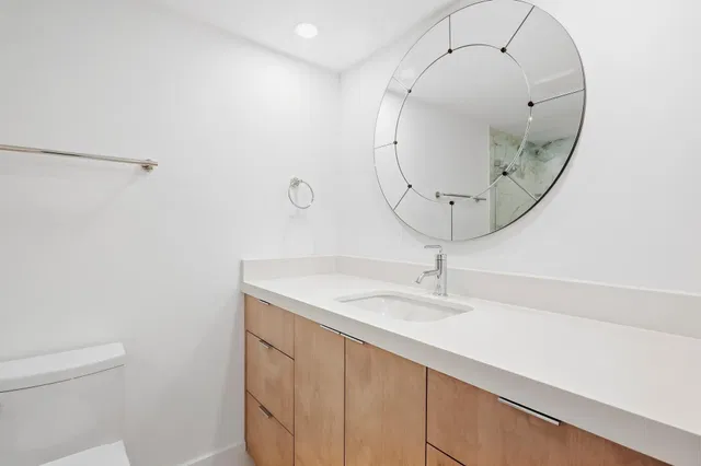 Unit 504 photo 27