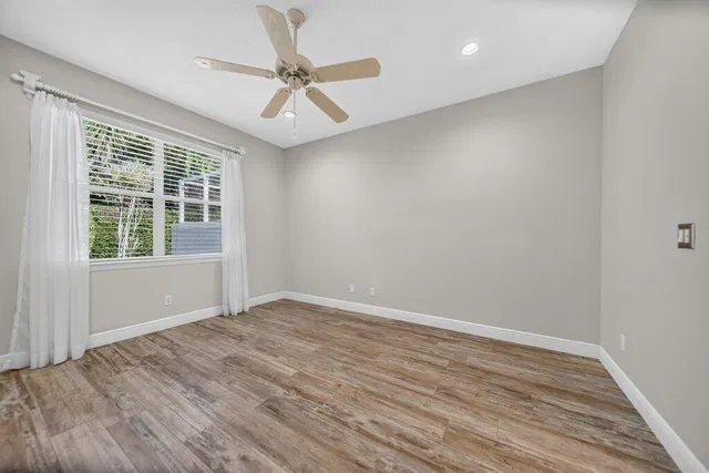 Residence photo 8