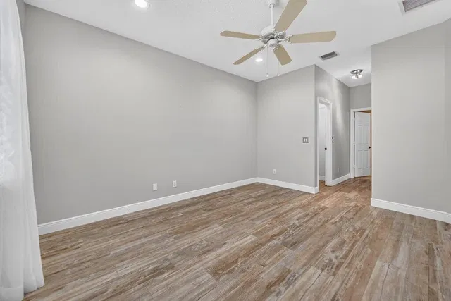 Residence photo 9