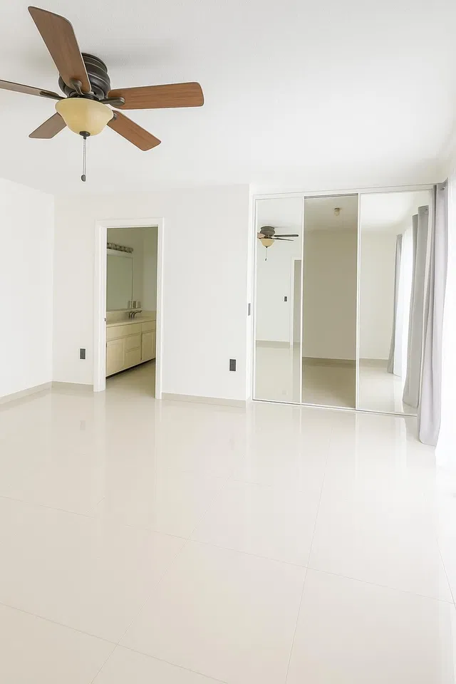 Residence photo 11