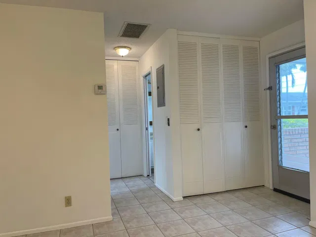  Residence photo 12