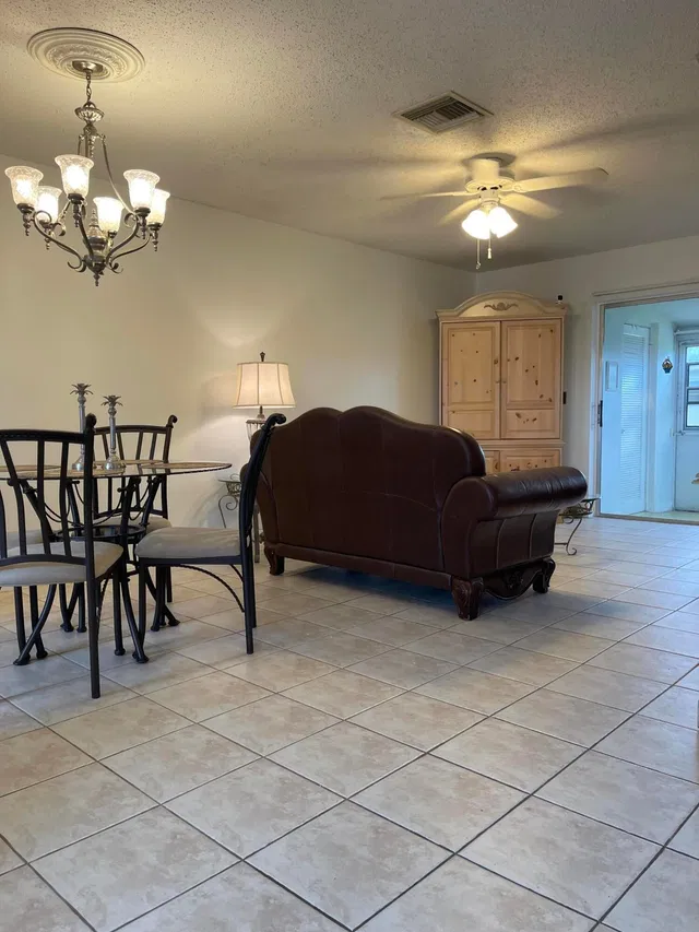  Residence photo 21