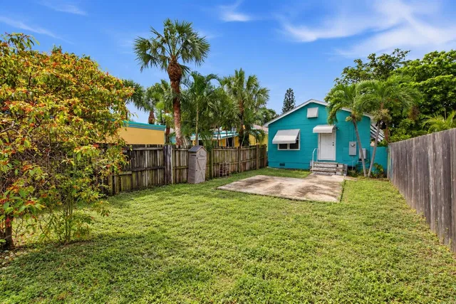 Residence photo 2