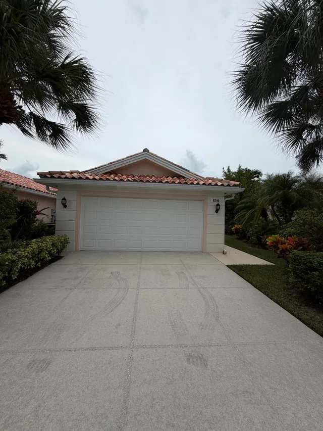 Residence photo 3