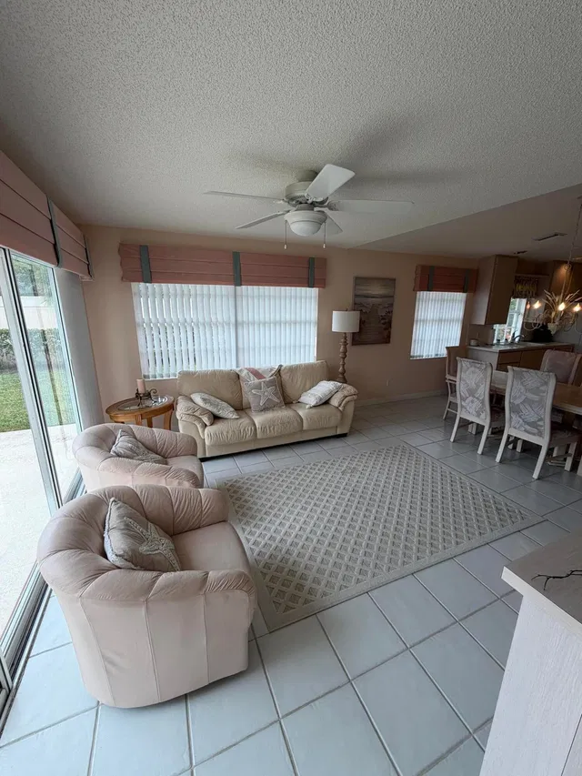 Residence photo 10
