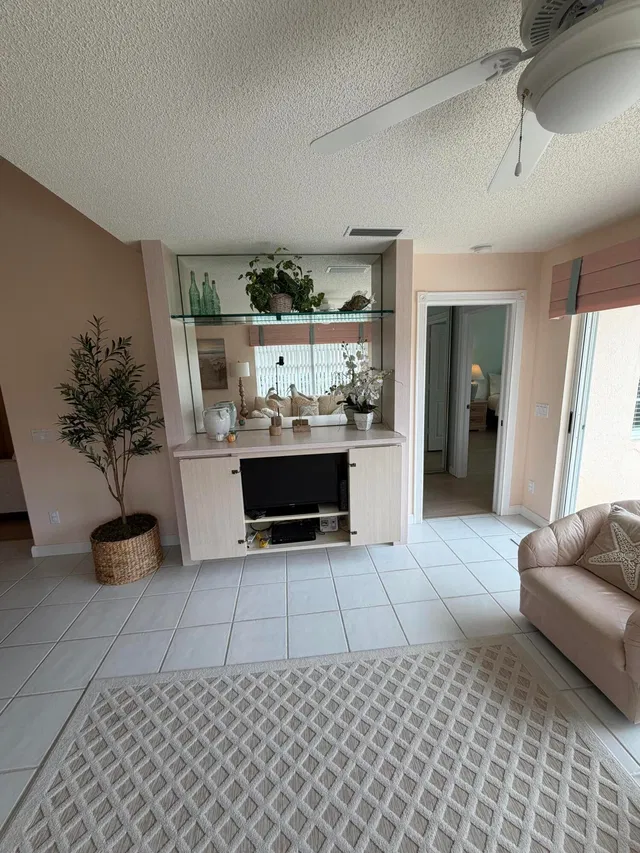Residence photo 14