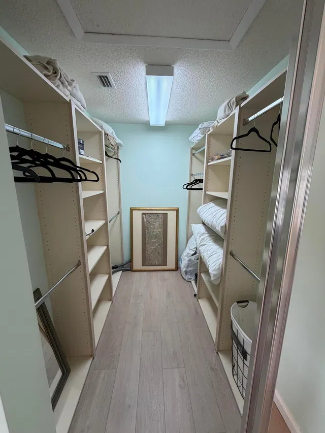Residence photo 17