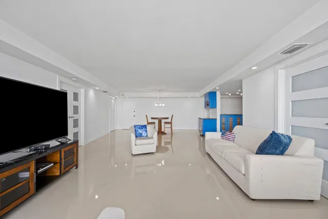 2295 S Ocean Palm Beach Unit 619 photo 6