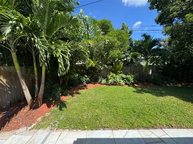  Residence photo 6