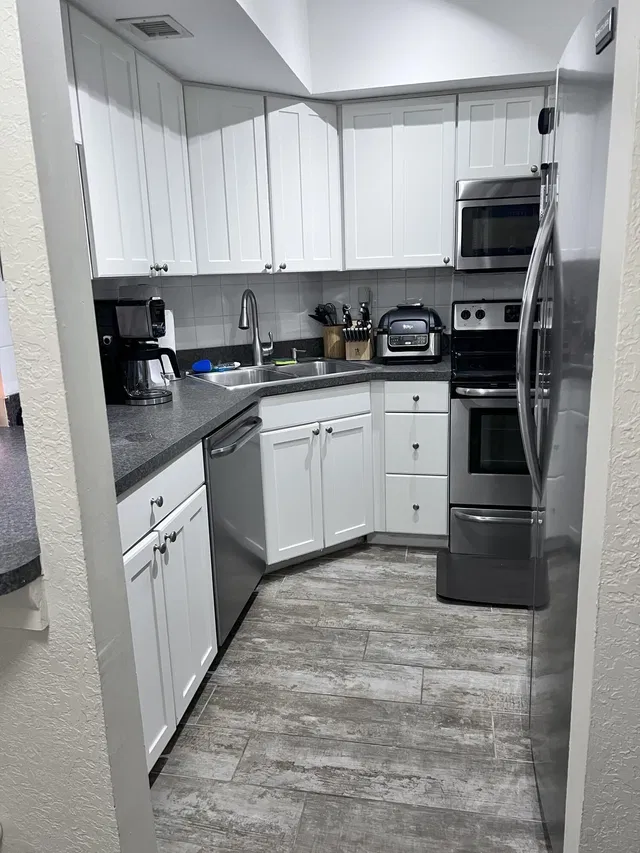  Unit 2080 photo 5