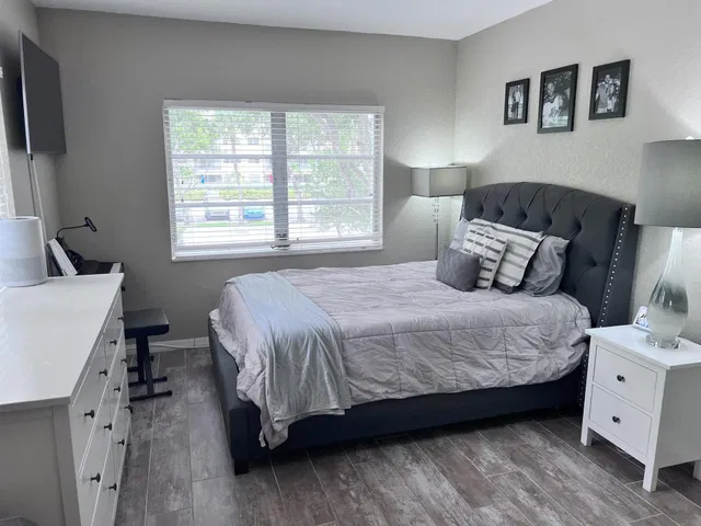  Unit 2080 photo 6