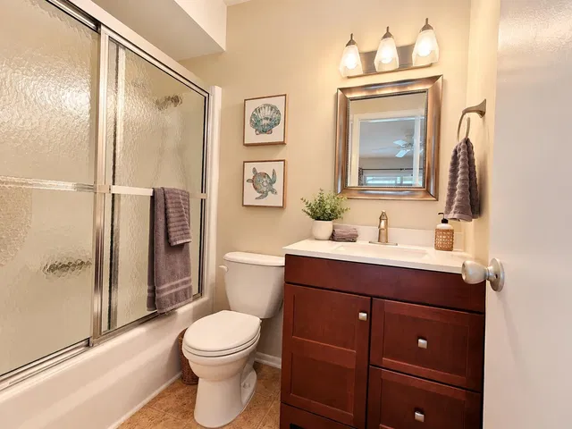 Unit 3-311 photo 14