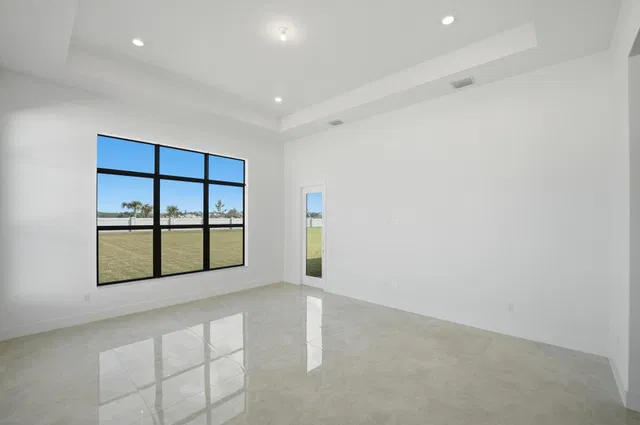  Residence photo 12