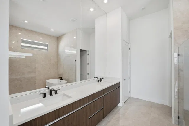  Residence photo 14