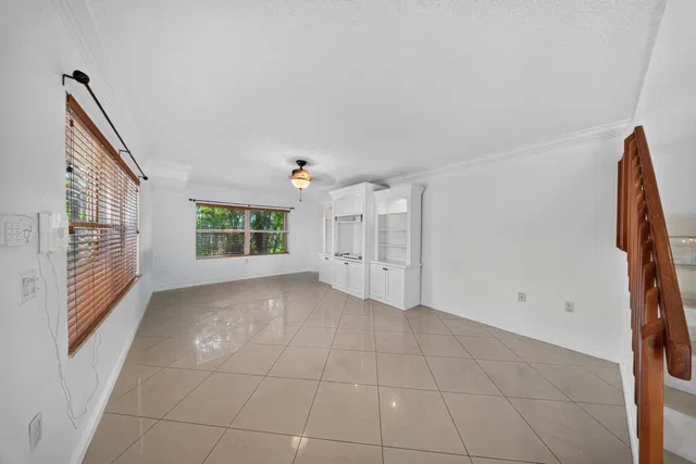 Residence photo 2