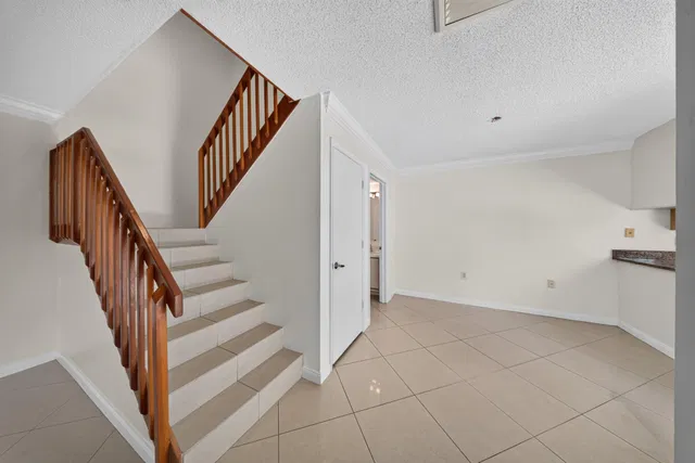 Residence photo 6