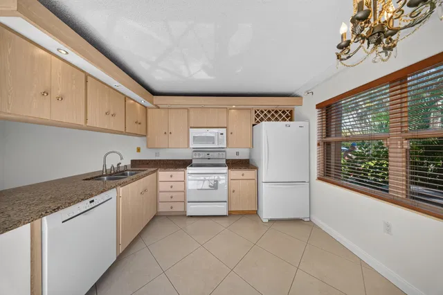 Residence photo 11