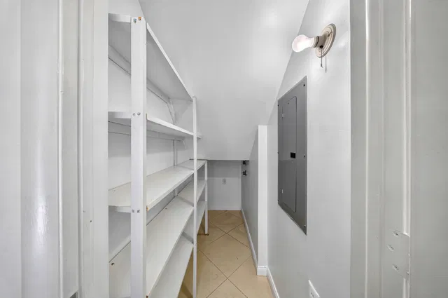 Residence photo 13
