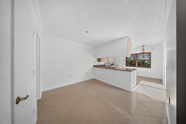 Residence photo 19