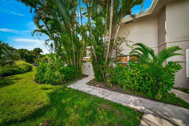 Residence photo 37