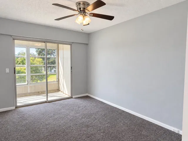  Residence photo 12