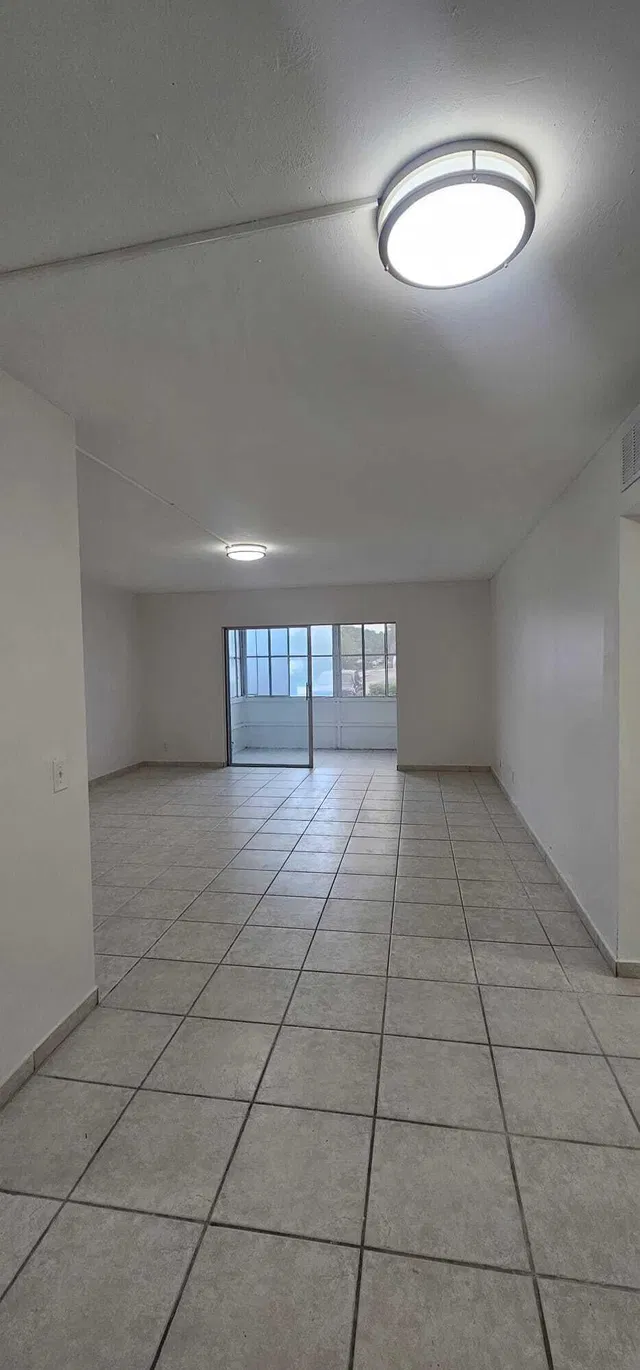 Unit 102 photo 17