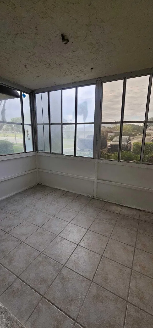 Unit 102 photo 18