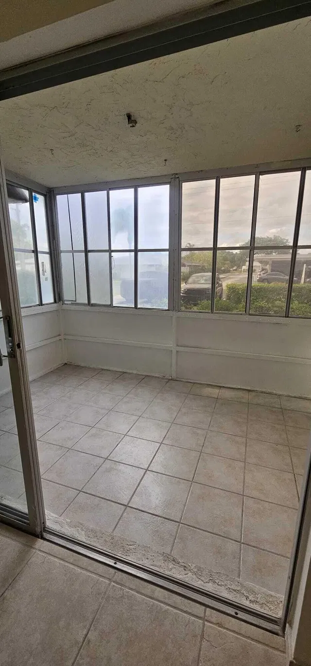 Unit 102 photo 19
