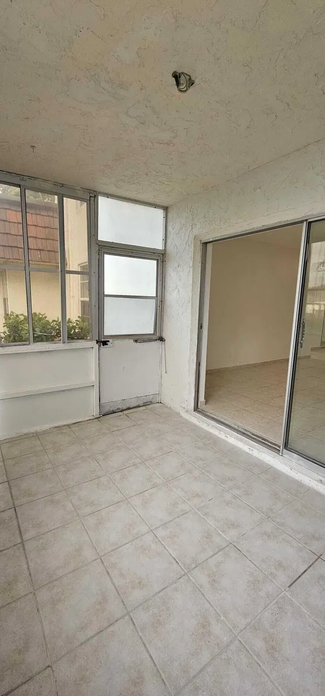 Unit 102 photo 20