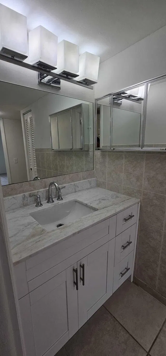 Unit 102 photo 45