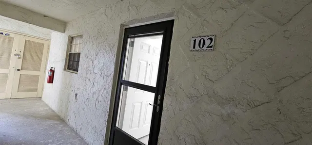 Unit 102 photo 63