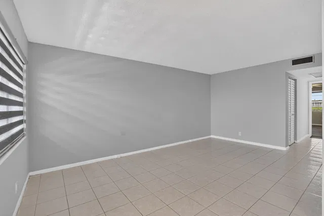  Residence photo 11