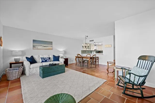 Residence photo 15