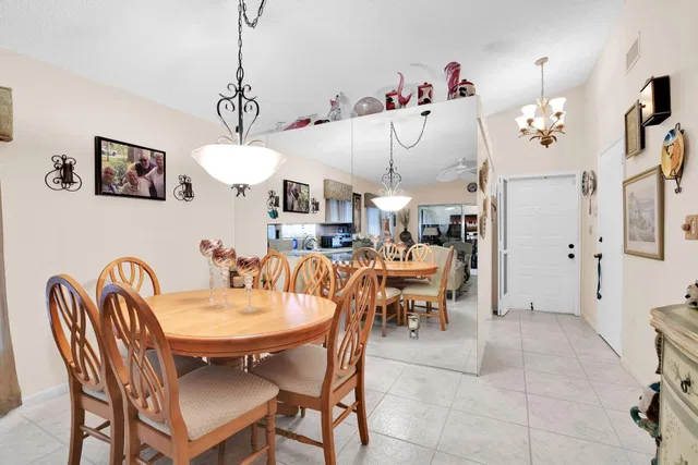  Residence photo 9