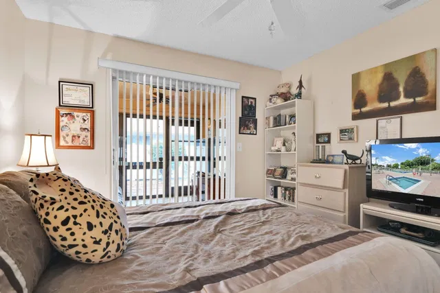  Residence photo 16