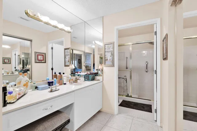  Residence photo 26