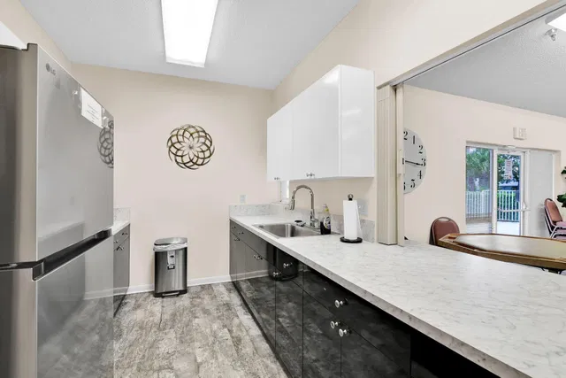 Residence photo 35