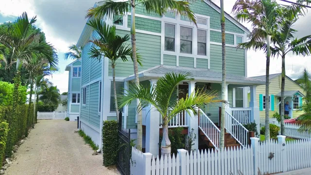 Residence photo 3