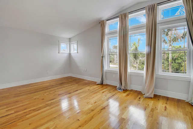 Residence photo 29