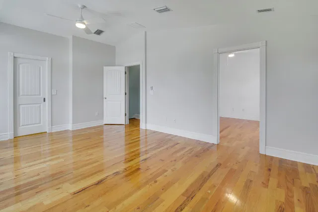 Residence photo 32