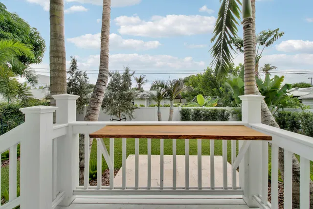Residence photo 60