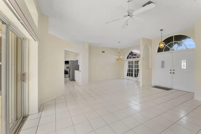 Residence photo 9