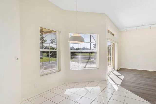  Residence photo 22
