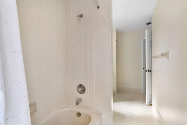  Residence photo 34